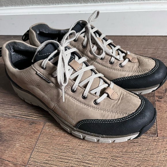 Clark’s outdoor wave walk waterproof hiking sneaker shoes women’s size 11 - Picture 11 of 11